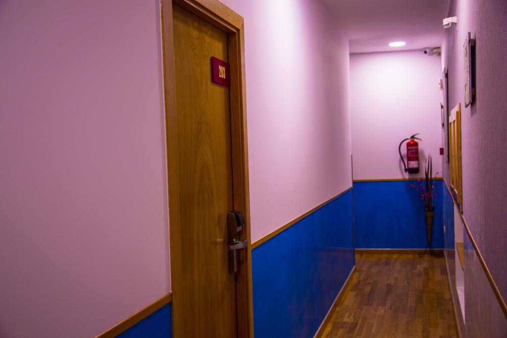 Hostal Montaloya Madrid Exteriér fotografie