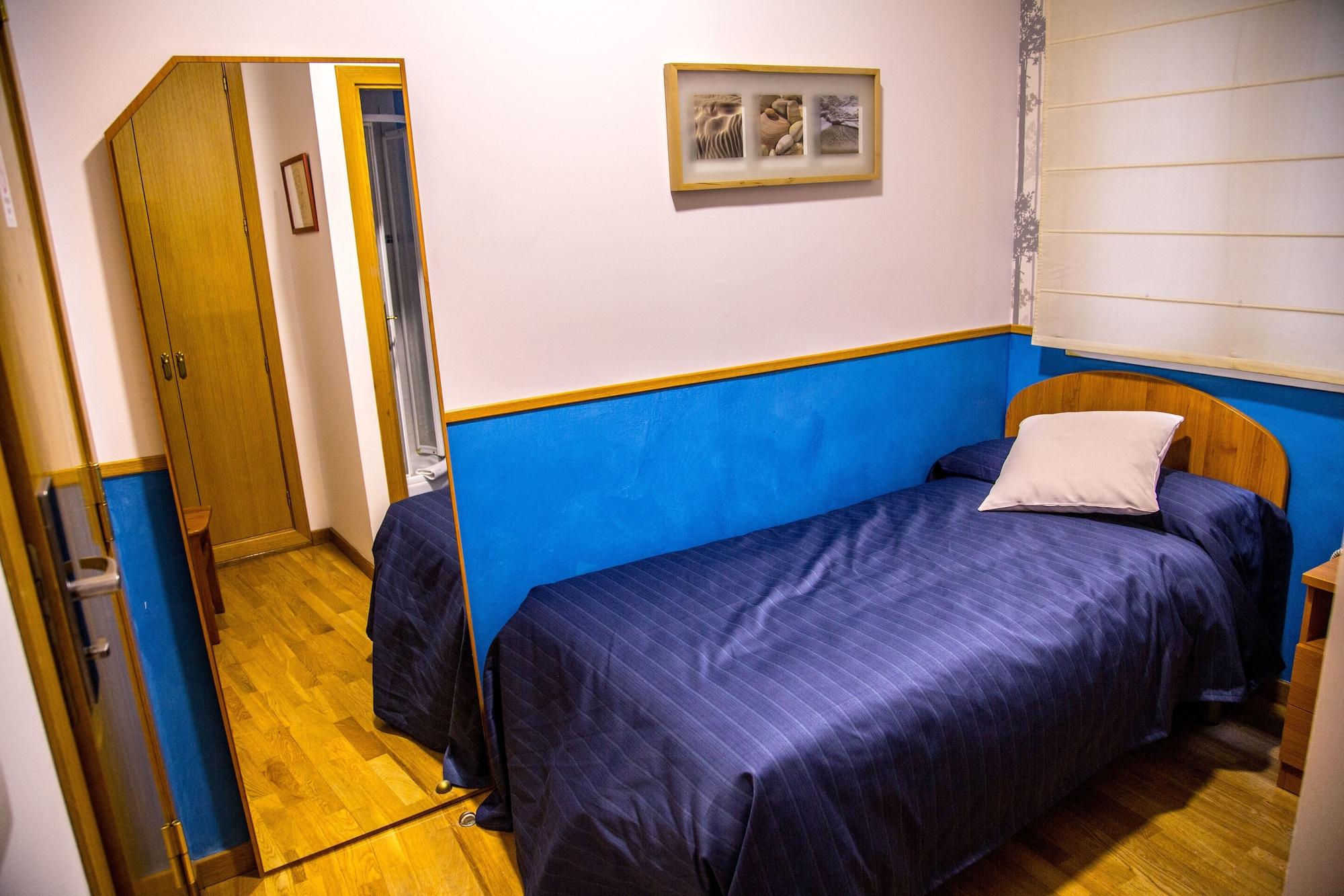 Hostal Montaloya Madrid Exteriér fotografie