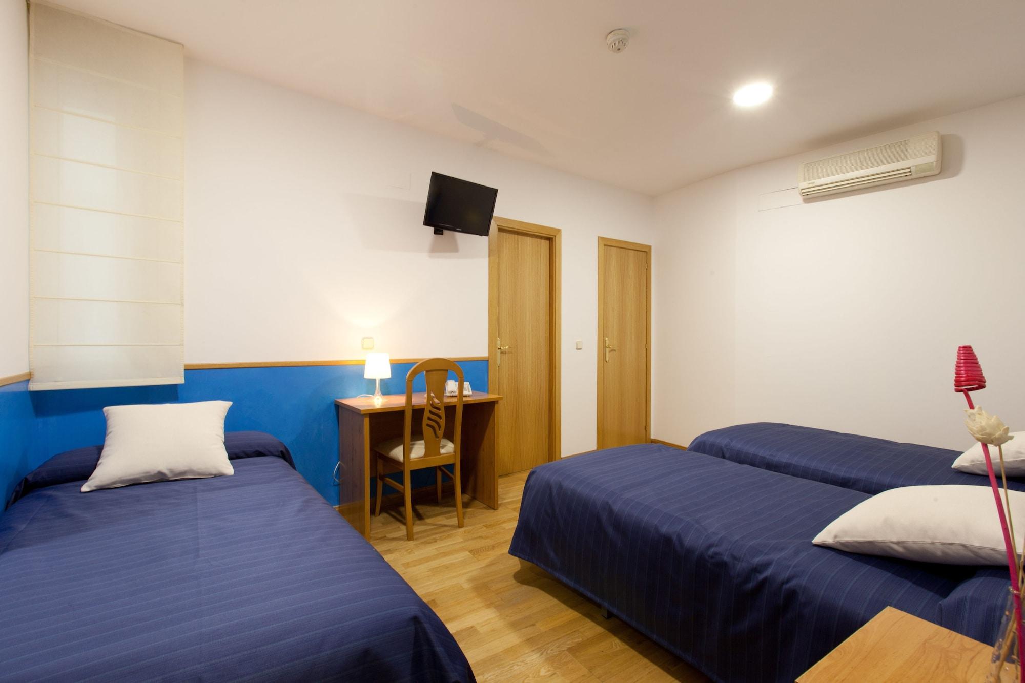 Hostal Montaloya Madrid Exteriér fotografie